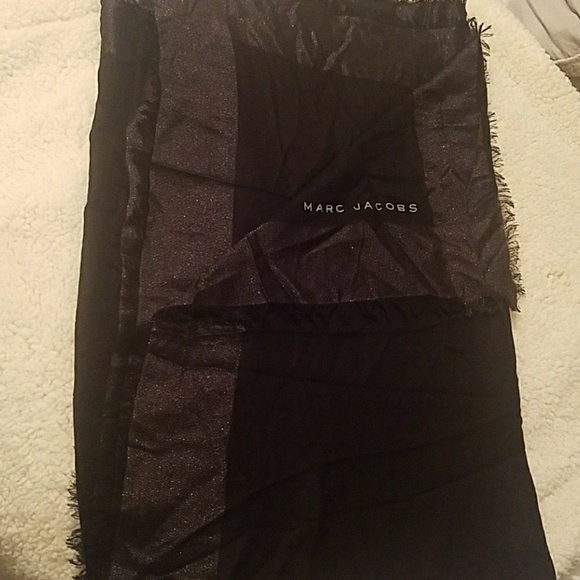 🚫 SOLD OUT🚫Marc Jacobs Target Scarf - Picture 4 of 6